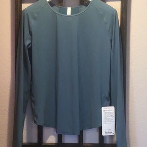 Play off the pleats long sleeve size 10